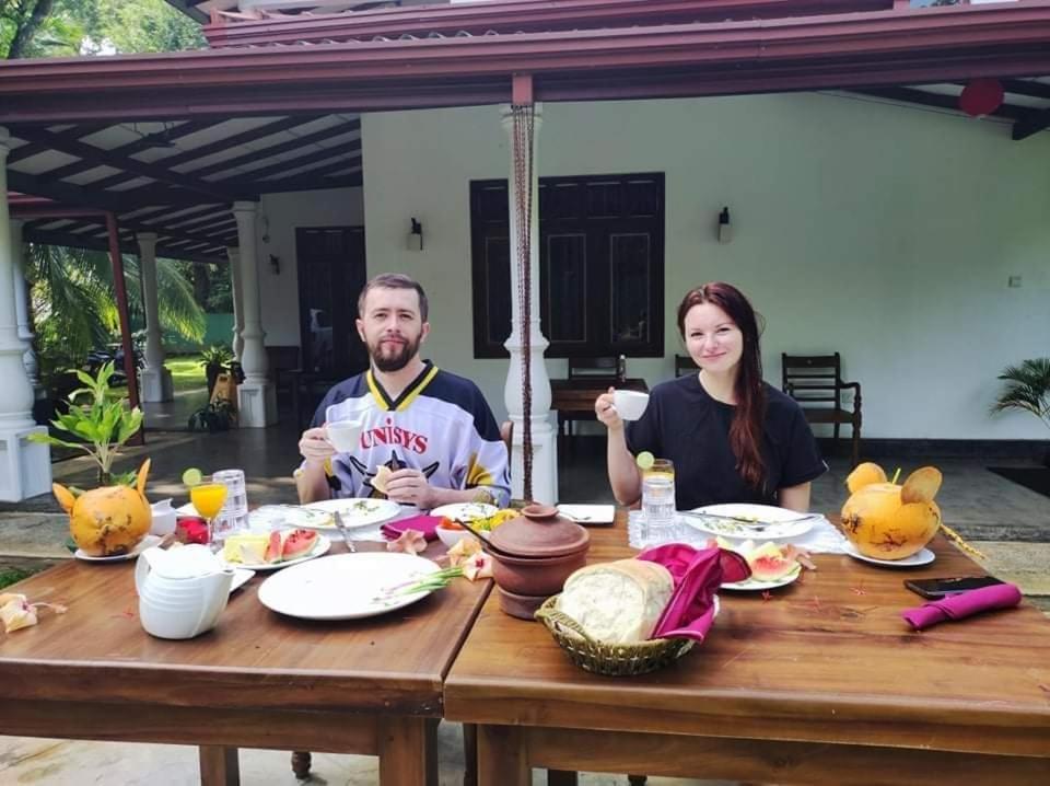 Visu Villa Hotel Хабарана Екстериор снимка