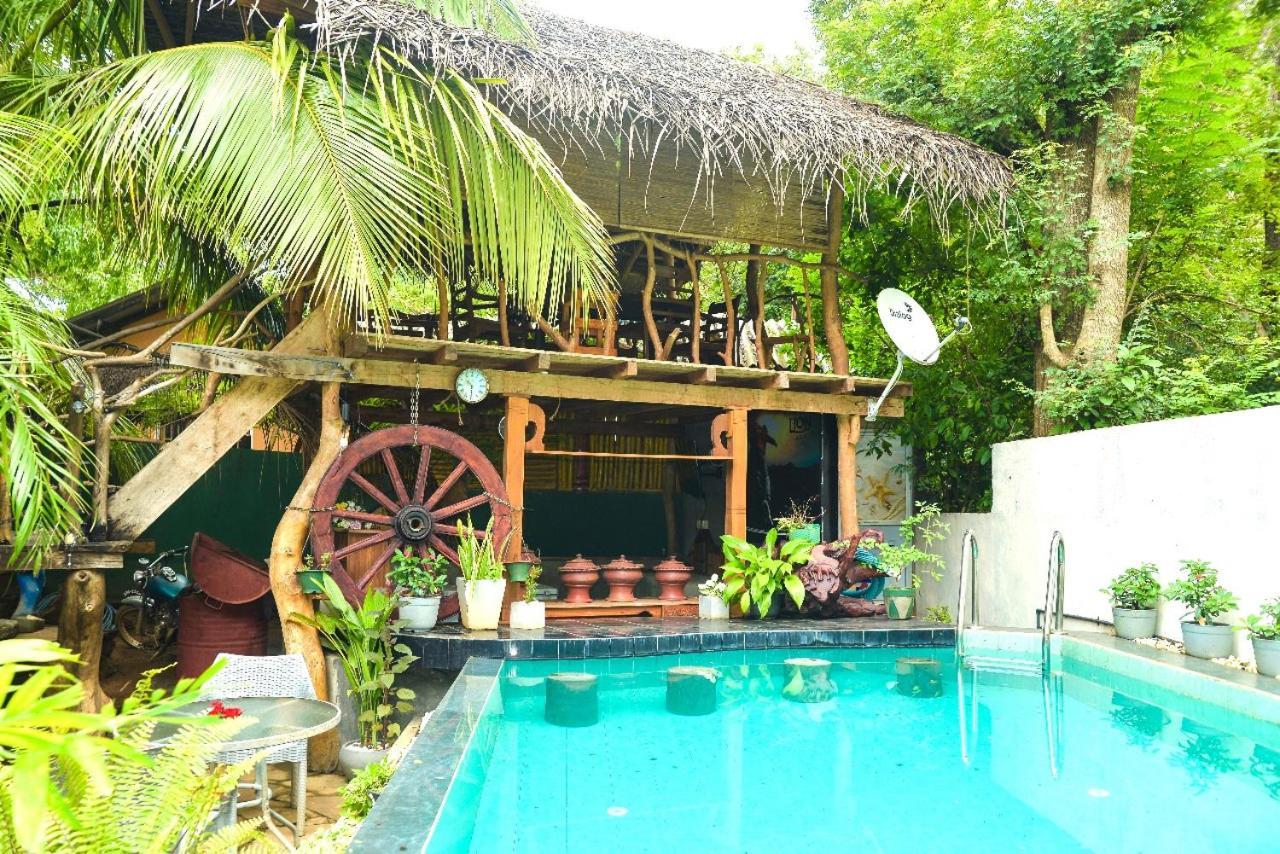 Visu Villa Hotel Хабарана Екстериор снимка
