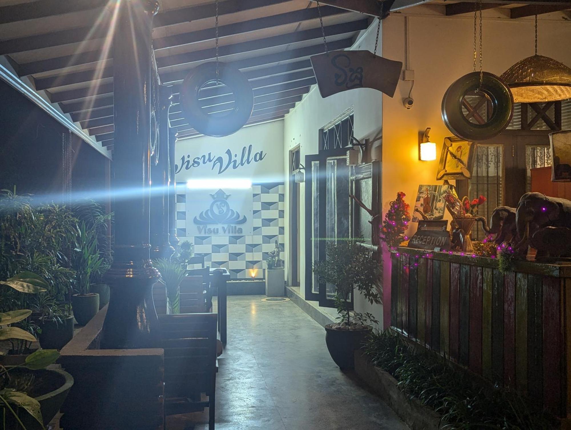 Visu Villa Hotel Хабарана Екстериор снимка