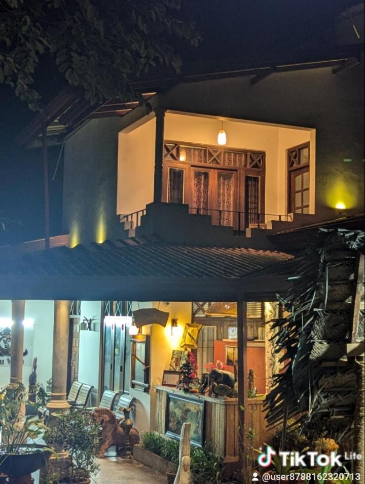 Visu Villa Hotel Хабарана Екстериор снимка